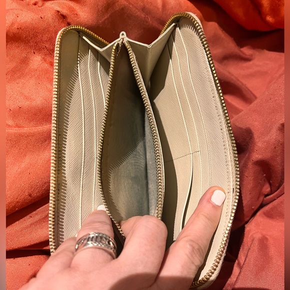 Prada Zip Wallet in Beige Leather - Picture 9 of 9